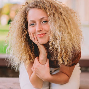 Meet your Posher, Abby